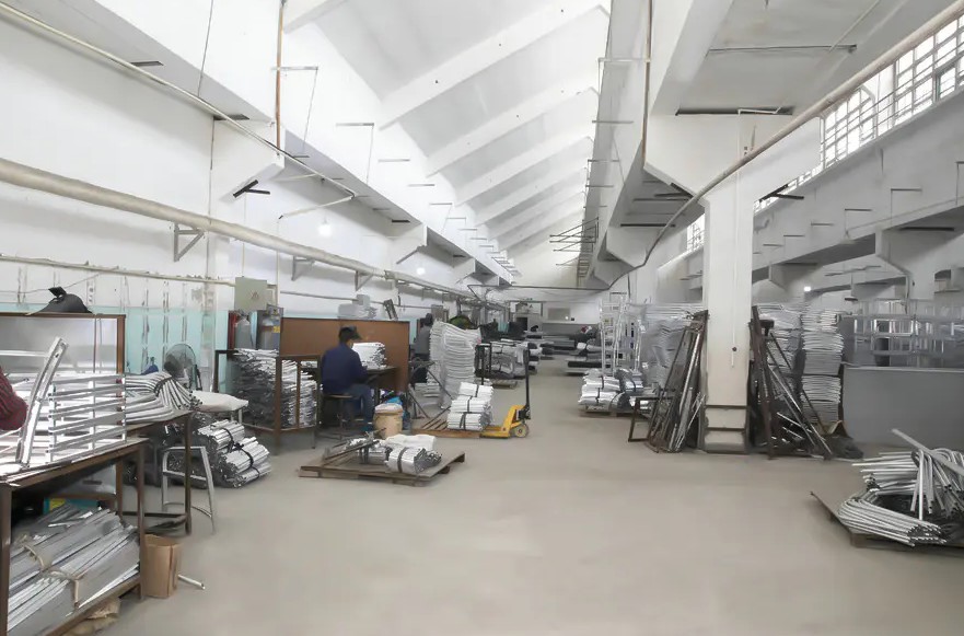 Định nghĩa lại việc ăn uống ngoài trời: Vẻ đẹp và sự thoải mái của bộ bàn ăn mây